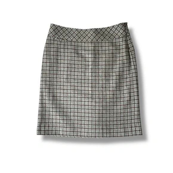 L.L. BEAN Plaid Check Mini Skirt Favorite Fit Preppy Academia Multicolor Size 6P - Picture 2 of 9